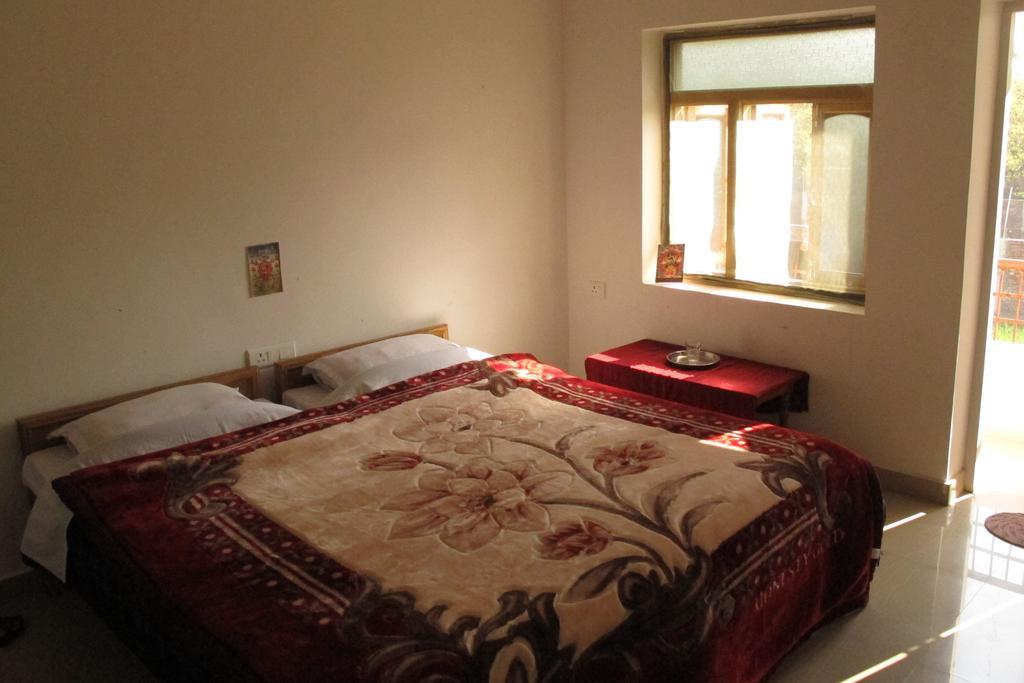 Suma Guest House Bodh Gaya Room photo